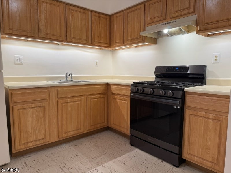 326 Hoover Ave 80
