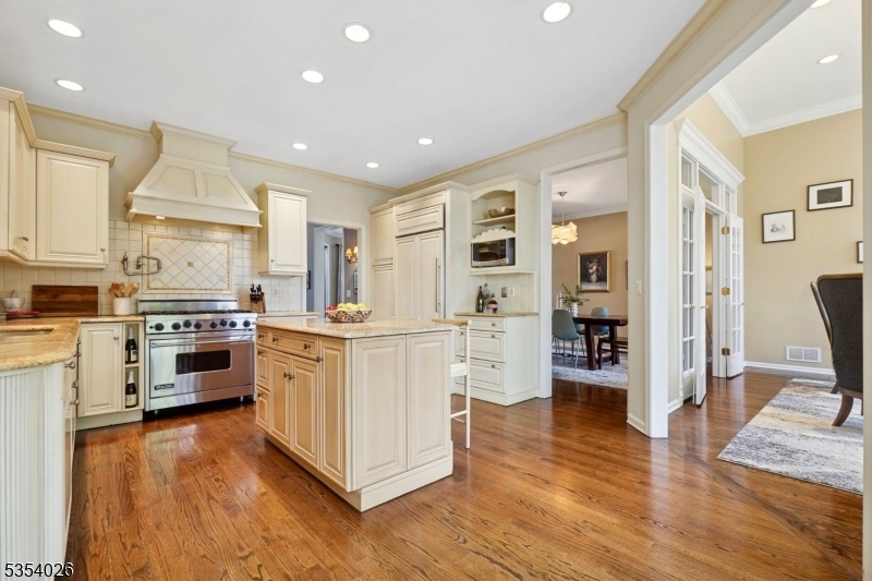 8 Boland Dr