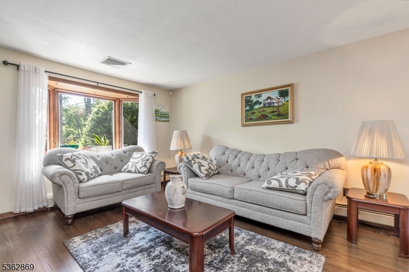 219 Elm Ct