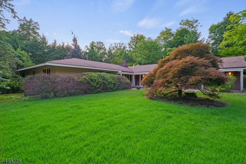 29 Wayside Pl