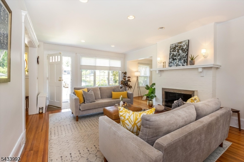 214 Alexander Ave