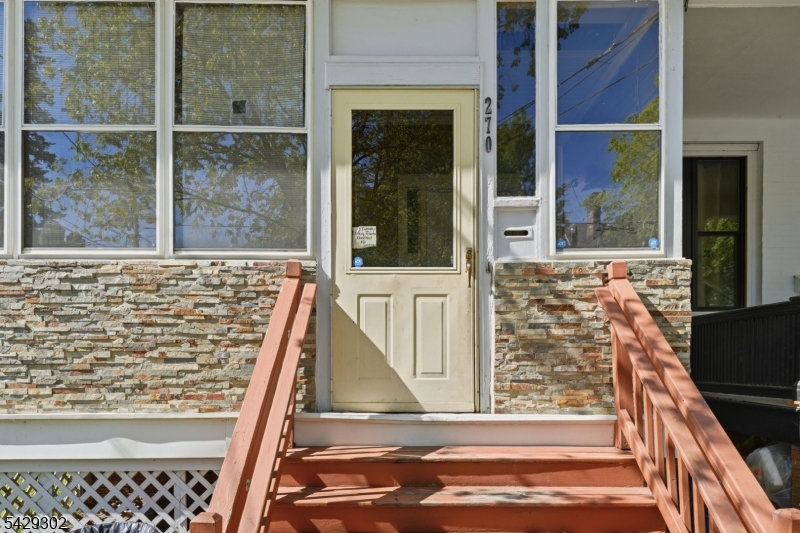 270 Snyder St