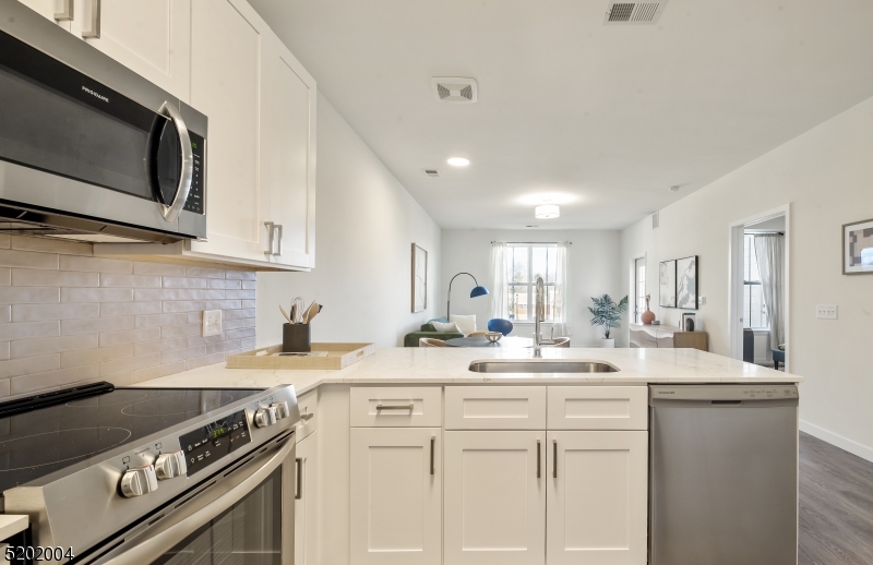 377 Summerhill Rd Stnd