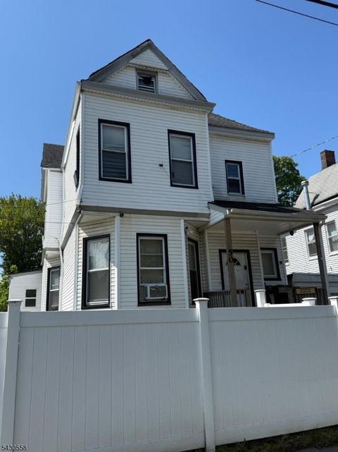 50 9Th Ave Newark City NJ 07107