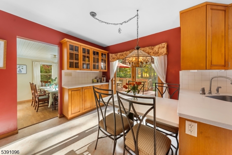 107 Meadow Rd