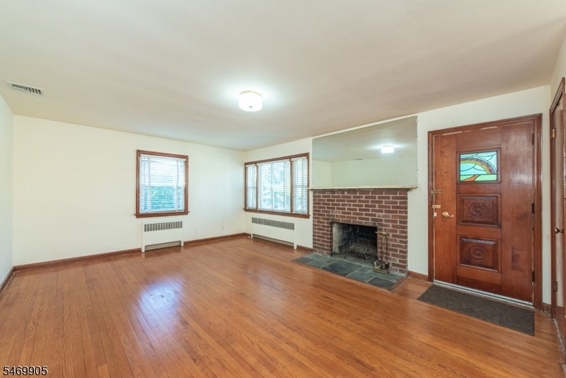 148 Park Ave