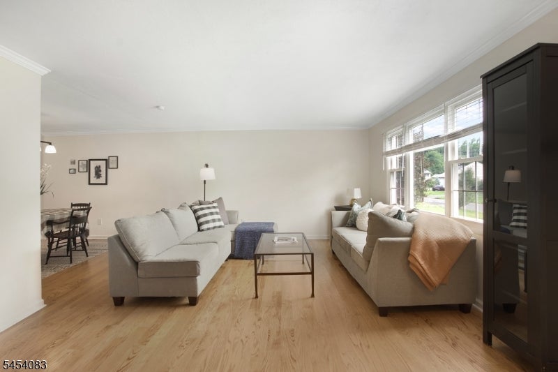9 Brookdale Rd