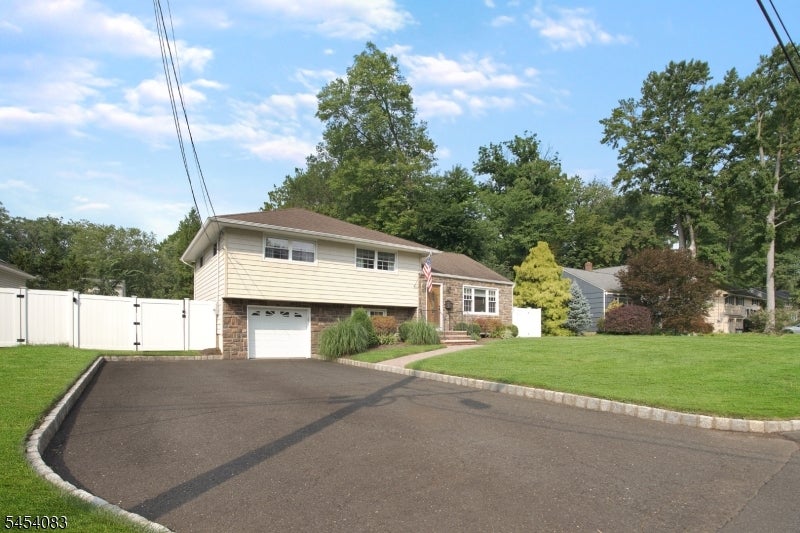 9 Brookdale Rd
