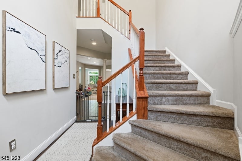 51 Oak Leaf Ln