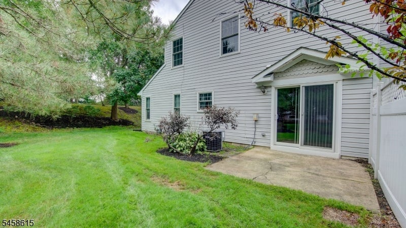 8 Forden Ct