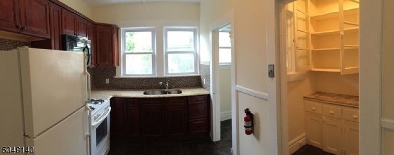11 E Clark Pl 1