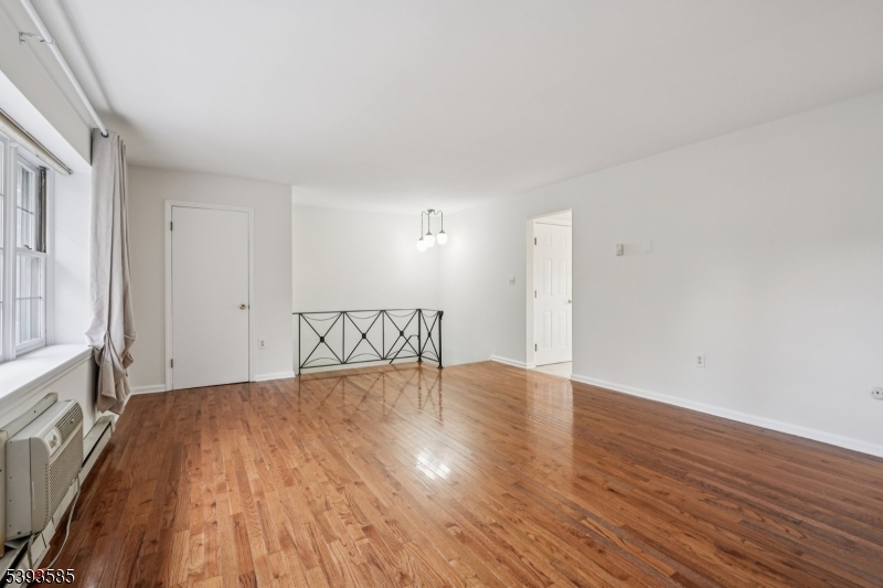 6B Lakeside Dr B