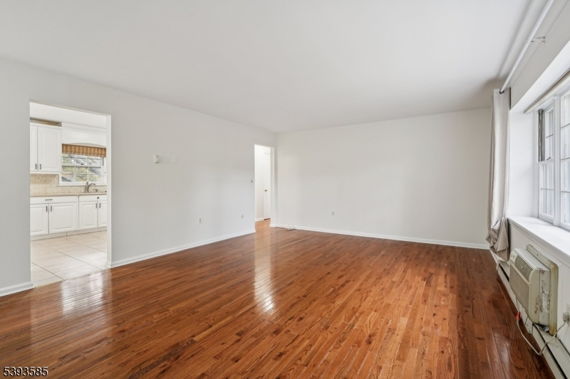 6B Lakeside Dr B
