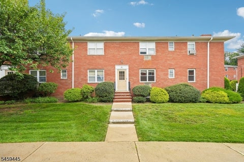Photo for 61 Knox Ter 1A