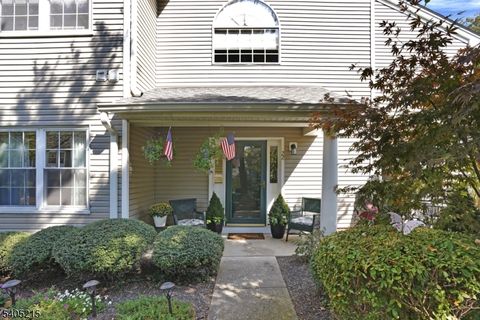 22 Oak Knoll Lane Condo Bedminster Twp. NJ 07921