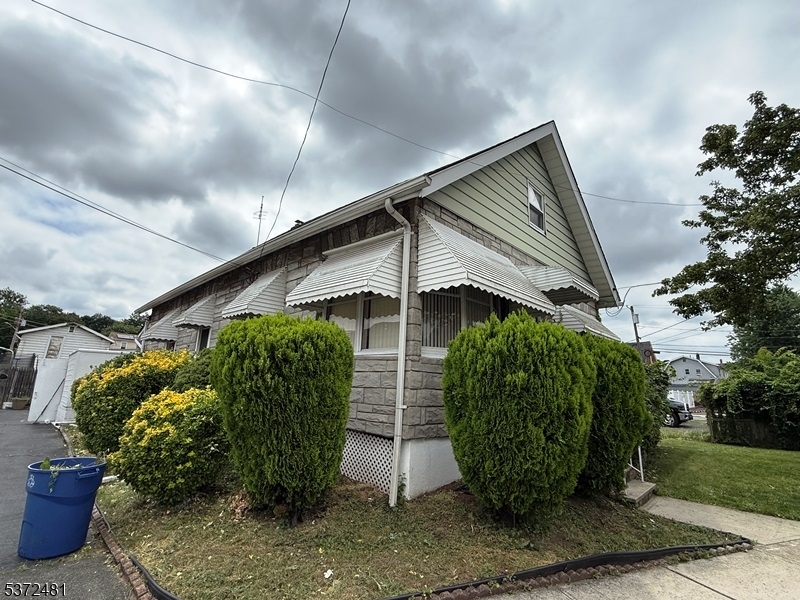569 Mcbride Ave