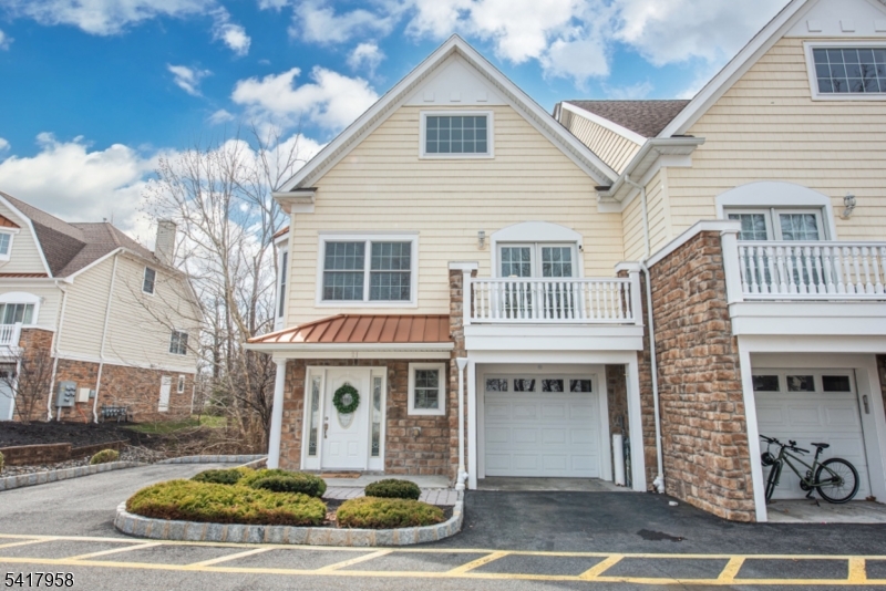 21 Riverbend Ct