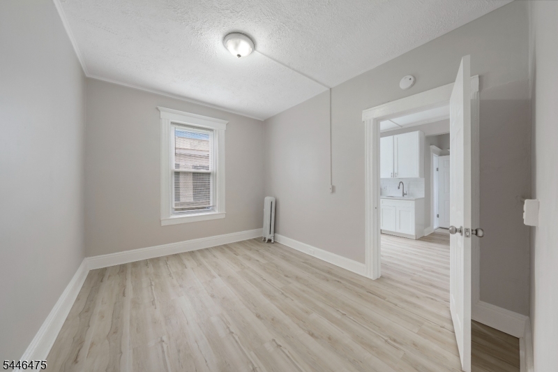 53 Henry St A6