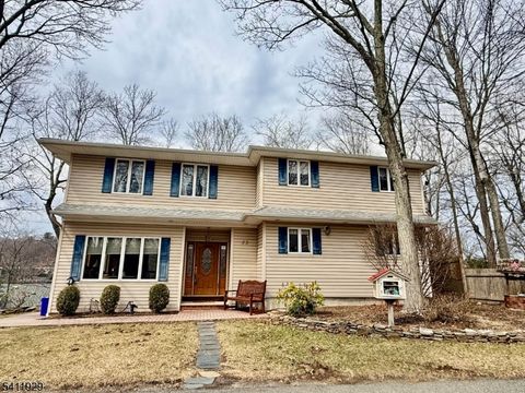 32 Clayton Rd West Milford Twp. NJ 07421