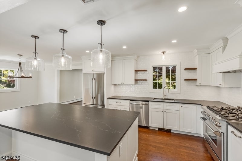125 Glenbrook Rd
