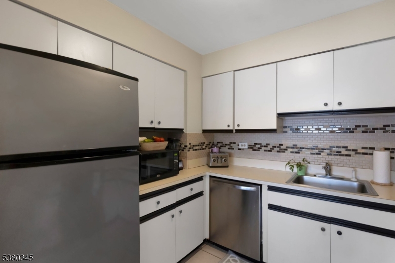 776-784 N 6Th St C12