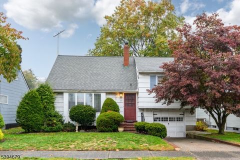 Photo of 15 Twain St, Bloomfield, NJ 07003 (MLS # 3995547)