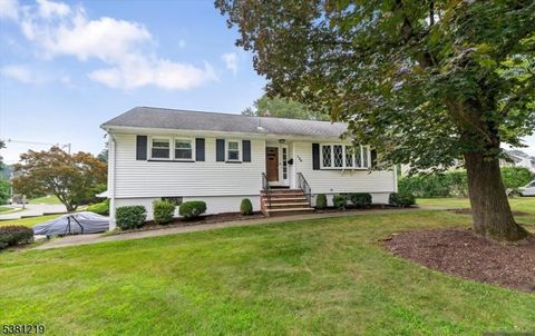 120 Knolls Rd Bloomingdale Boro NJ 07403