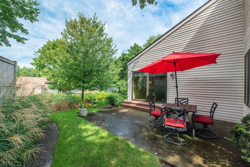 45 Stonegate Dr