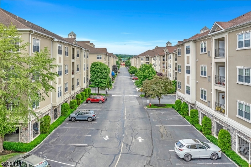 7101 Ravenscroft Rd