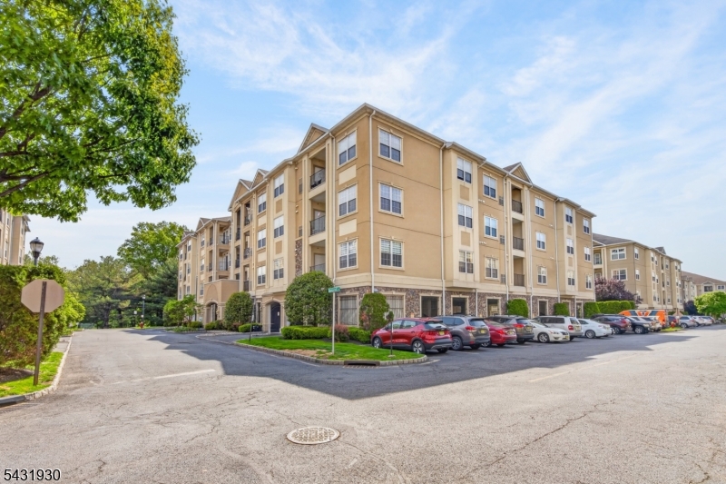 7101 Ravenscroft Rd