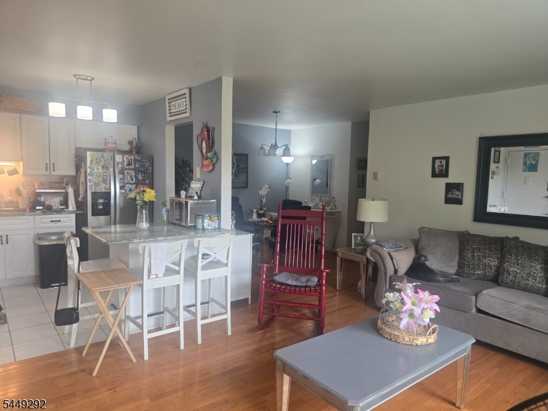 412-432 Broadway 5C