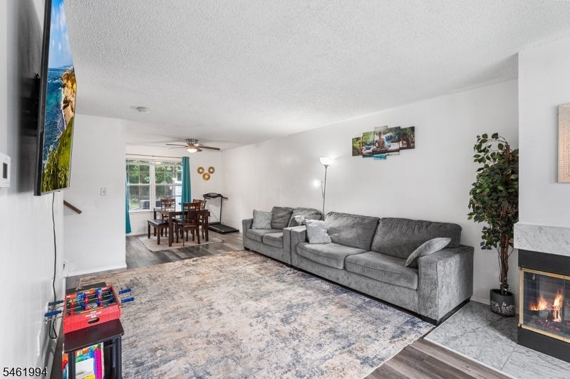 3804 Graham Ct