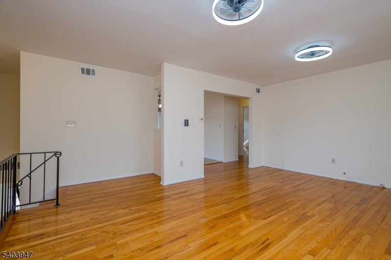 161 Evergreen Rd 12B