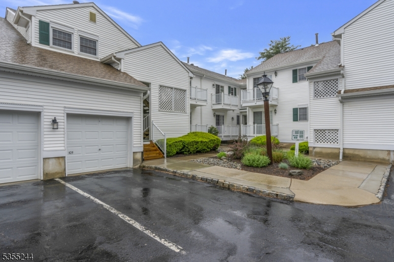 105 Alexandria Way