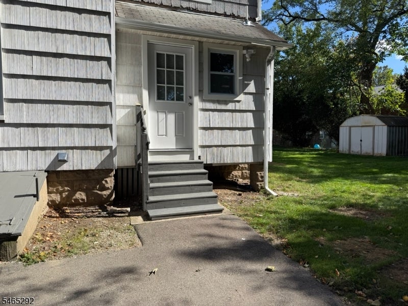 32 Willard St