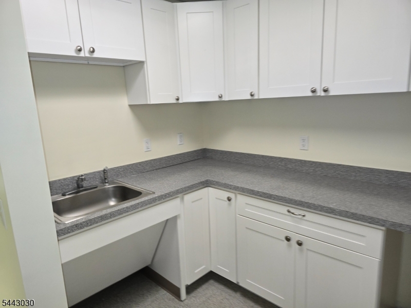 15 Valley St UNIT LL1