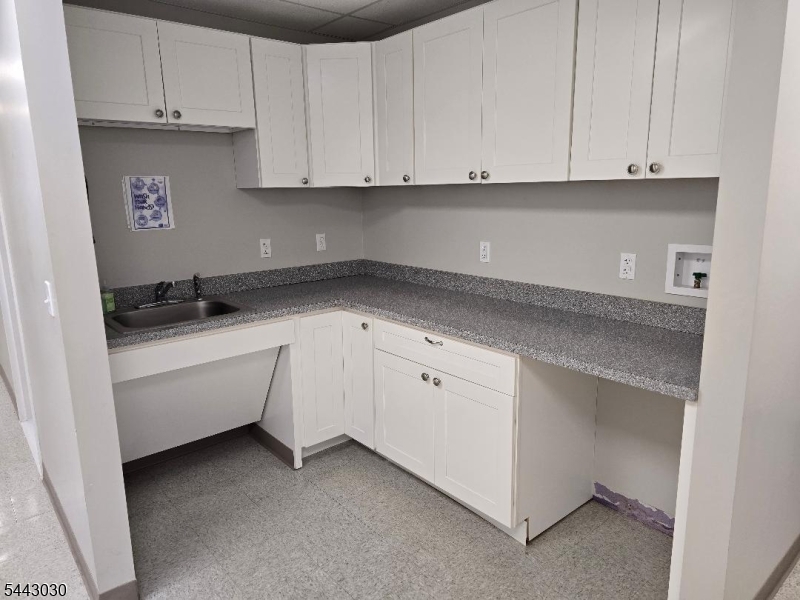 15 Valley St UNIT LL1