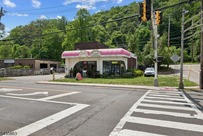 383 E Main St