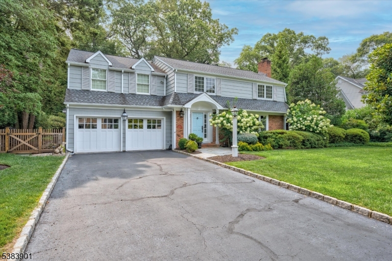 11 Dellwood Ave