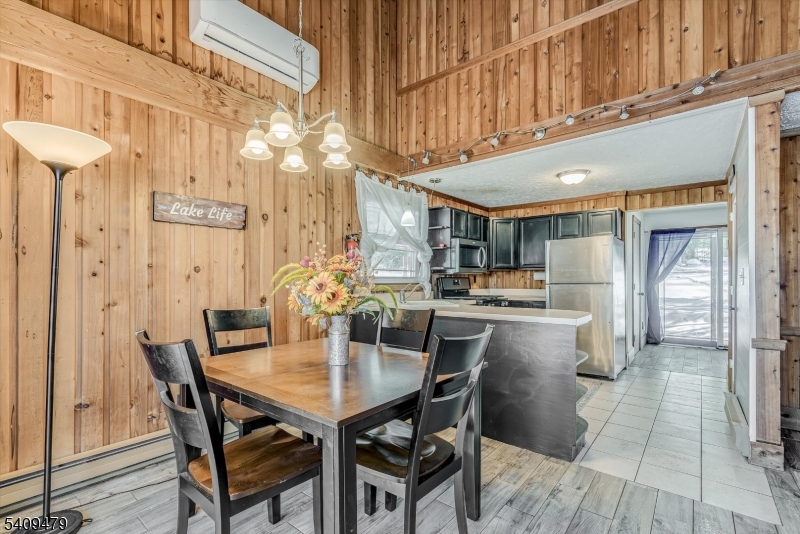 121- A Hemlock Hill O1 01