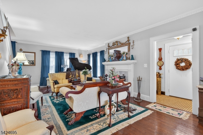 1164 STILLMAN AVENUE