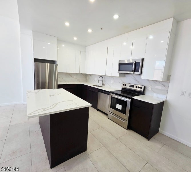 30 Howe Ave 305