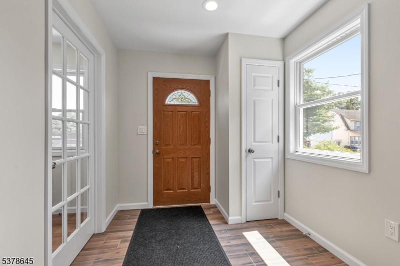 12 Bartell Pl