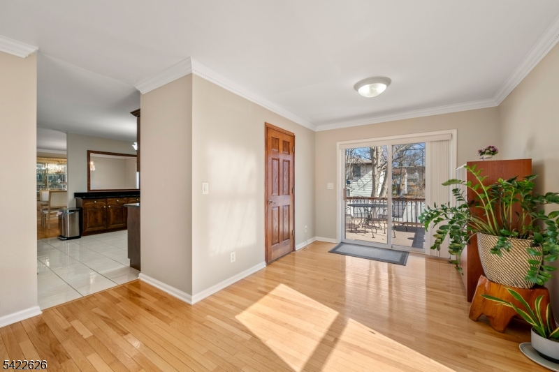 78 N Shore Rd