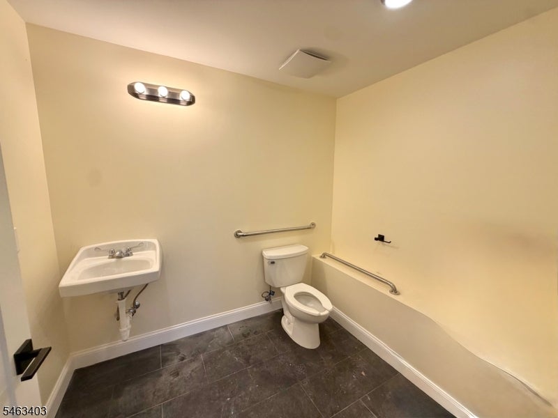 1313 W Baltimore Ave