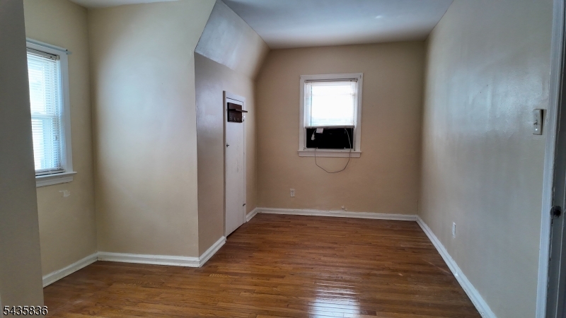 305-307 Sanford Ave 3