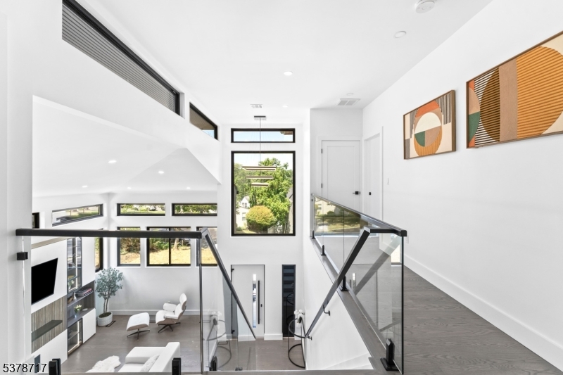 6 Melrose Dr