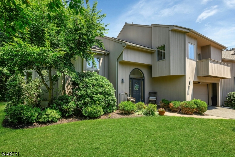 14 Robinhood Dr