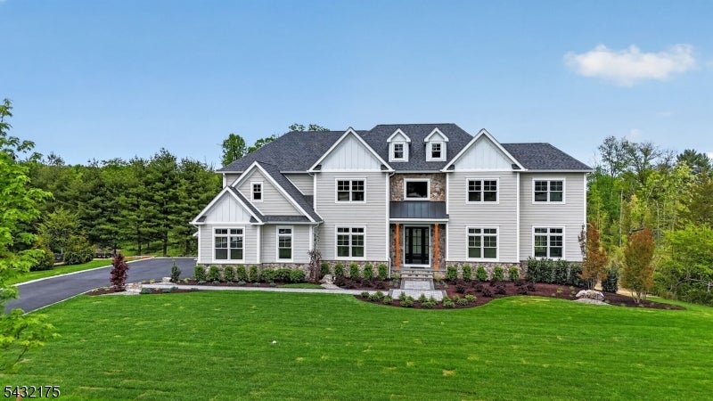 2 Ravinn Lane
