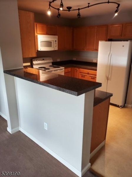 1 Carriage City Plz U613 613